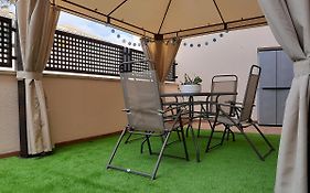 Gran terraza con piscina